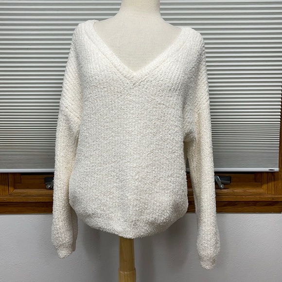 Lulus Sweaters - Lulu’s Ivory V-Neck and Back Drop Shoulder Chenille Sweater